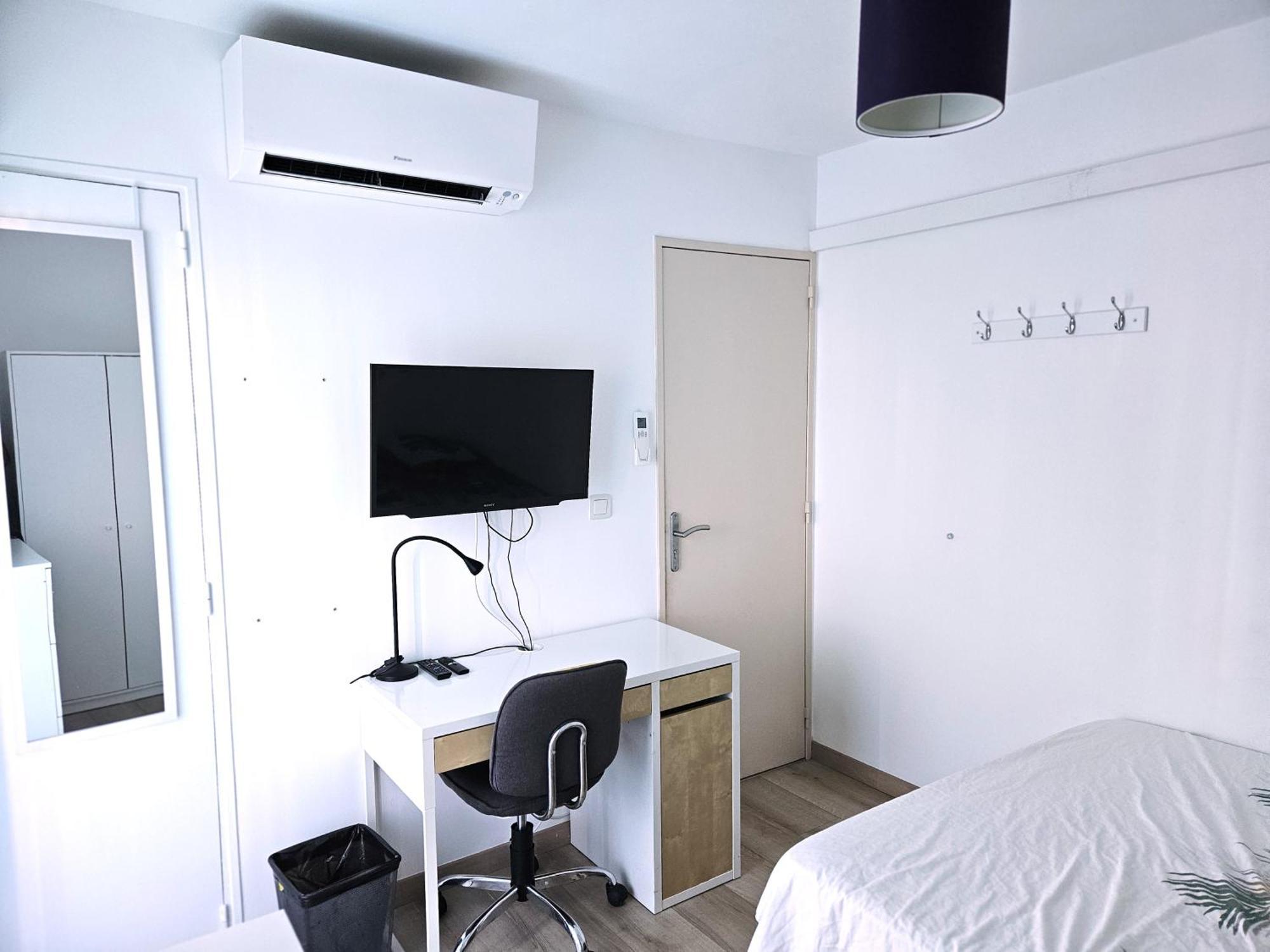 Chambre En Colocation Fille, Proche Mer, Climatisation Toulon Dış mekan fotoğraf